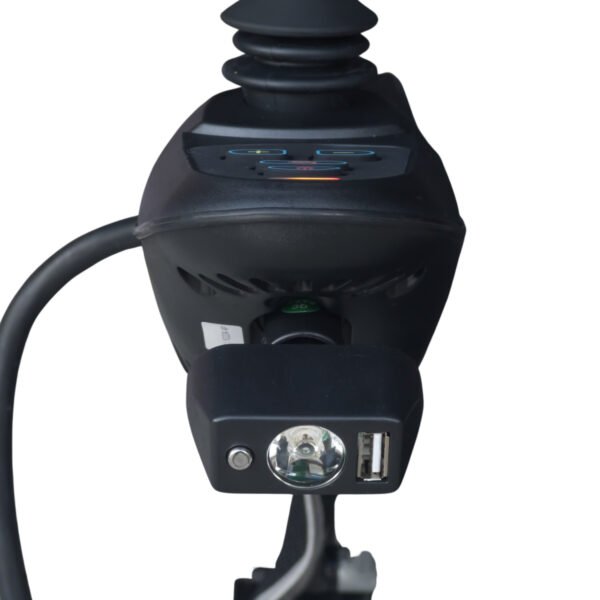 Ліхтарик і USB-зарядний пристрій